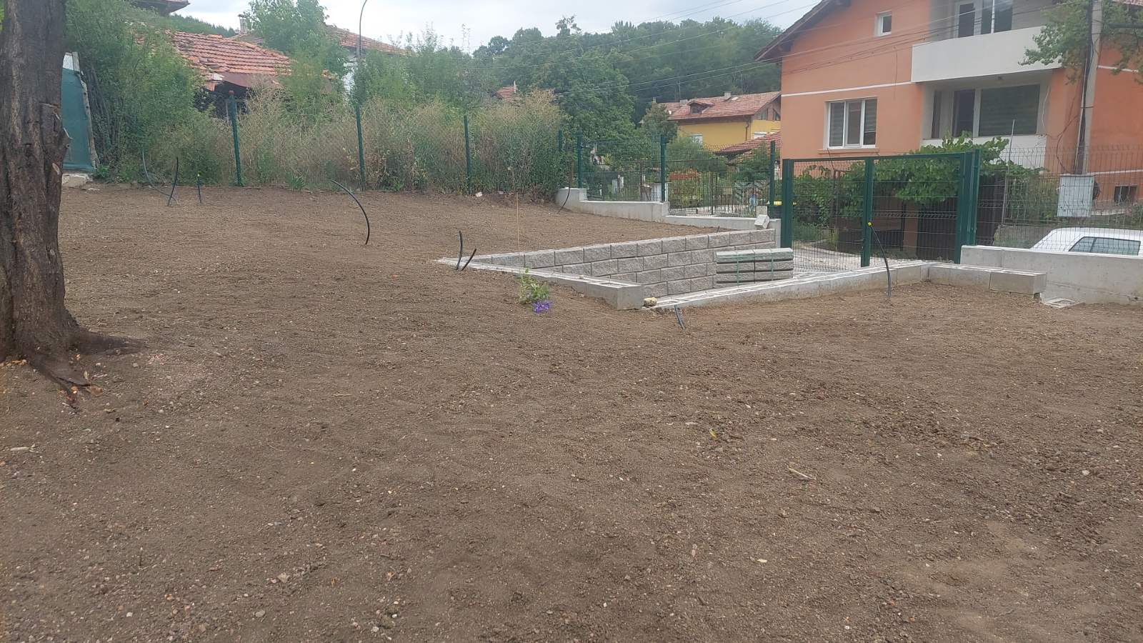 Подготовка на терена за затревяване 02